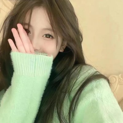 穿成200斤农妇后，首辅他真香了